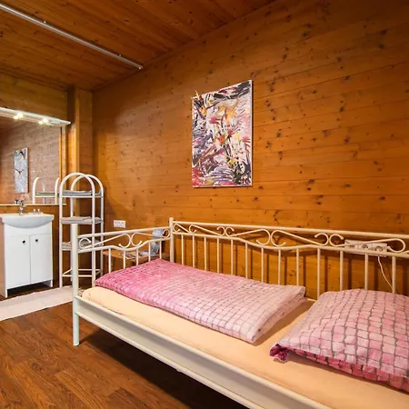Waldhaus I *
